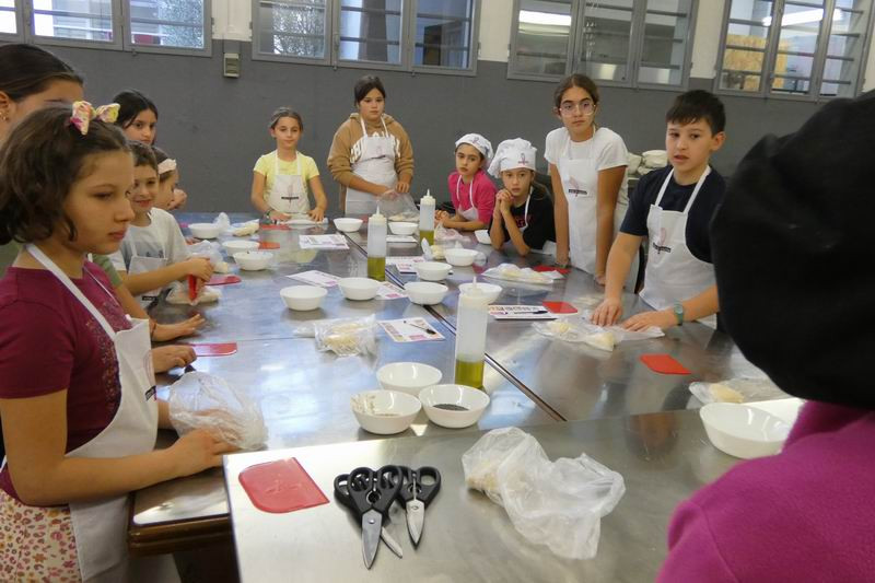Otto_in_cucina_-_Pane_e_Pizza_bambini_-_2023-11-04-012.jpg