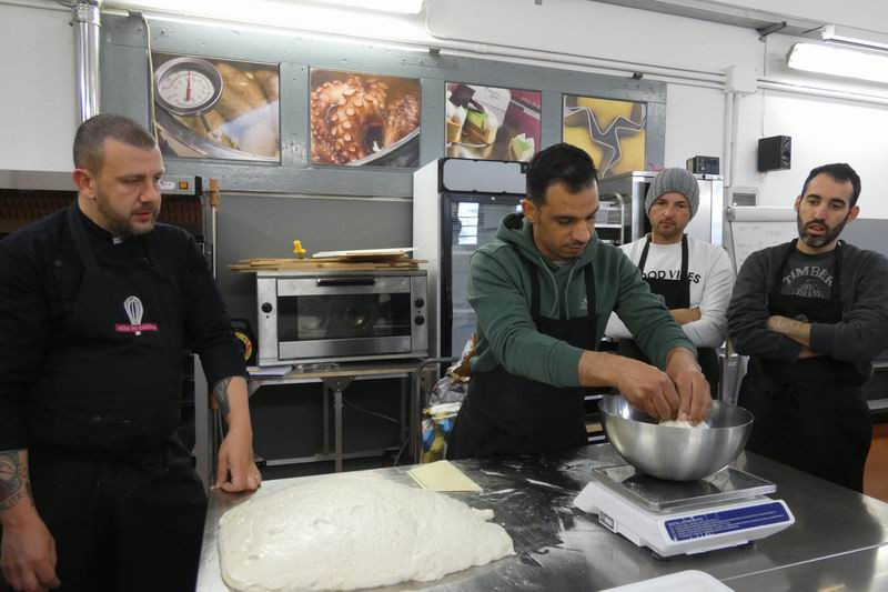 Otto_in_cucina_-_Corso_professionale_pizza_-_2023-02-27-023.jpg