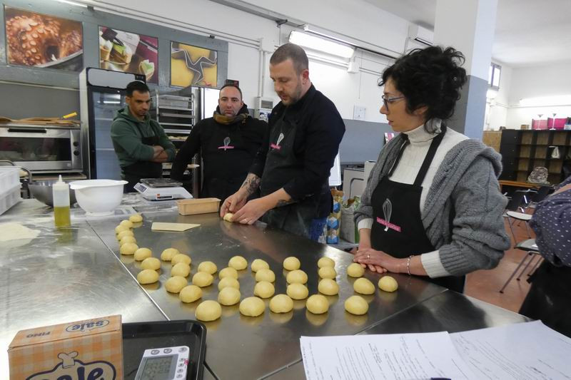 Otto_in_cucina_-_Corso_professionale_pizza_-_2023-02-27-009.jpg
