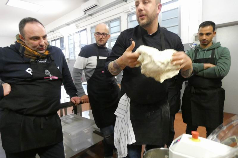 Otto_in_cucina_-_Corso_professionale_pizza_-_2023-02-27-036.jpg