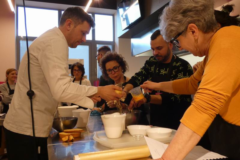Otto_in_cucina_-_Pasticceria_Base_-_Lezione_1_-_2023-04-15-004.jpg