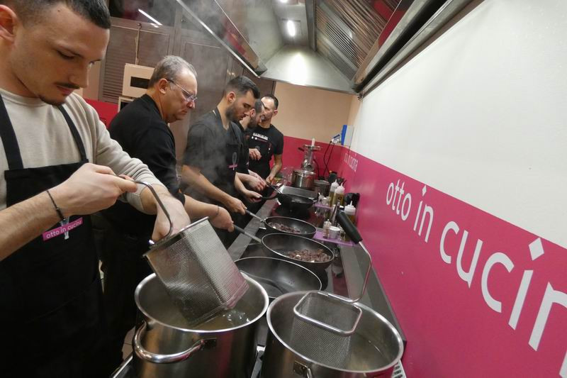 otto_in_cucina_-_corso_di_coppia_-_2024-03-15_003.jpg