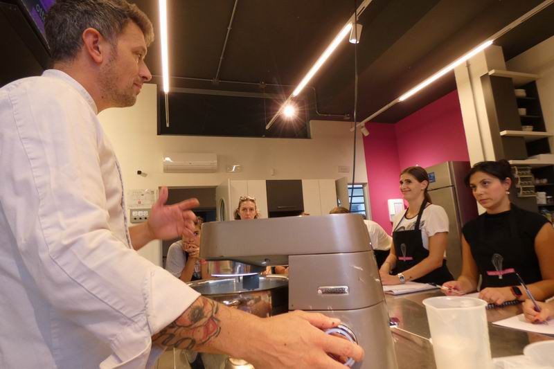 Otto_in_cucina_-_Pasticceria_Base_-_Lezione_1_-_2024-09-28-006.jpg